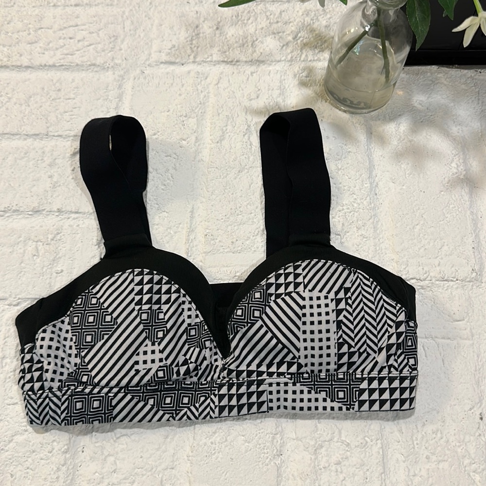Brooks sports bra